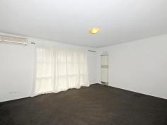 1/219 Seaford Rd Seaford VIC 3198 $300,000 Fresh as a Daisy Perfectly located close to school, shops, Peninsula Link and all amenities this unit is ideal for either first home buyer or investor. This unit has been recently renovated with modern kitchen, freshly painted and new carpets and tiles throughout. Offering two bedrooms with built in robes, main bathroom with separate toilet. Spacious living and dining area and your own personal front court yard to enjoy the spacious beautiful garden.