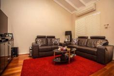 7/112 Moulden Ave Yokine WA 6060 $469,000 THE COMPLETE PACKAGE Villa - Property ID: 809356 HOME OPEN: SUNDAY 4 OCTOBER 2015 11.00am to 11.45am This fully renovated 3 bedroom villa is close to the Western Australian Golf Club. Features include: Wardrobes in all the bedrooms Stylish bathroom and kitchen Split airconditioning 2 drawer integrated dishwasher Parking at the door Extra parking for visitors Private courtyard for entertaining City views