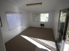 14 Marshall St Warwick QLD 4370 $195,000 Full Description: Rented $280 per week with tenant will to resign a 12 month lease Close to town and amenities, flood free and located in a nice quiet area 3 bedrooms, nice kitchen, separate lounge and dinning rooms Fully fenced, garden sheds, water tank and carports on each side of the home This property offers sensational value for money, from a vendor with a genuine sincere reason for sale. An inspection would not be a waste of time for the serious investor Please note 24 hours notice require and no inspections available on Sundays Home Features Air Conditioning Broadband Internet Available Dishwasher Entertainment Area Fully Fenced Reverse Cycle Air Conditioning Shed Water Tank Workshop Community Features Close to CBD Friendly Neighbourhood Address: 14 Marshall Street City: Warwick State: QLD Postcode: 4370 Price: $195,000 Beds: 3 Baths: 1 Carport Spaces: 2 Land Size: 847m² Status: For Sale Property Type: House Toilets: 1 Living Areas: 2