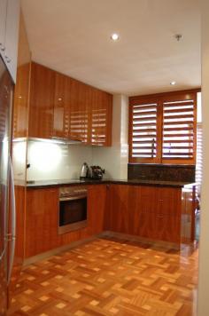2202 1 Peak Avenue Main Beach QLD 4217 $795 Weekly Quality Featured Complex & Location222 This is an absolute quality apartment with the very best in furnishings and lifestyle features with outstanding uninterupted views. Located in Main Beach adjacent to the popular and fashionable Tedder avenue. The Parklane complex offers resort quality facilities, 2 secure car parks and 2 minutes to the beach. This 180m2 fully furnished apartment has 2 large bedrooms, 2 quality bathrooms and a dream kitchen with quality european appliances. This property offers one of the best quality executive living standards on the Gold Coast. Inspections are by appointment only. Available Monday, 1st of February, 2016 Property ID 9222593 Bedrooms 2 Bathrooms 2 Garage 2