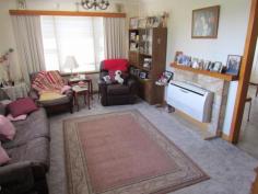 5 Browning Rd Moonah TAS 7009 $270,000 In a quiet cul de sac on the gentle hills of Moonah is this 3 double bedroom, plus a double size den under, sunny home with a magnificent view outlook. Formal lounge with French doors and reverse cycle heat pump. The kitchen is a big eat in and open which was replaced in the 90,s and has a feature - wall to ceiling 4 door pantry cupboard. There is a long back verandah which overlooks the fully fenced gently sloping private backyard. Such a great sunny position testified by the fact that there has only ever been one owner. With Tas Oak floors under the carpet, lock up garage and facing North West there is a lot more you could do to improve. Grab this beauty today please phone Neville now for your appointment. Inspections Inspections by appointment only. For Sale OFFERS OVER $270,000 Features General Features Property Type: House Bedrooms: 3 Bathrooms: 1 Land Size: 615 m2 (approx) Outdoor Garage Spaces: 1 Open Car Spaces: 1