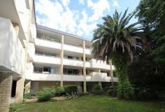 29/41-47 Ocean Street Bondi NSW 2026 $720 pw SPACIOUS, RENOVATED 2 BEDROOM APARTMENT IN QUIET LOCATION. Renovated, bright and very spacious 2 Bedroom Apartment situated on the top floor of immaculately maintained security building. Features: - Large Sunfilled Living Area - BRAND NEW Eat-in Kitchen with Stainless Steel Appliances - Separate Dining Area - Freshly Painted throughout - New Carpet throughout - Brand New Blinds - Enormous Balcony - ideal for entertaining - Spacious Double Bedrooms, each with Brand New Built-in Wardrobe - Modern Bathroom with Separate Tub and Shower - Internal Laundry with access to balcony - Undercover Parking Space - BONUS storeroom Situated just metres from Bondi Road shops and amenities, easy walk down to Bondi Beach and a short stroll to Bondi Junction. Type Residential Lease Price $720 pw Suburb Bondi Property Type Apartment