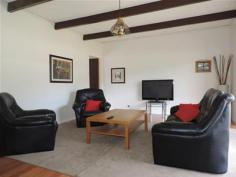 17 Churchill Ave Bright VIC 3741 $249,000 ENTRY LEVEL OPPORTUNITY - INVEST OR OWNER OCCUPY 2 1 1 563 sqm (approx) Located on the corner of Alrima Court & Churchill Avenue, this 2 bedroom brick veneer home offers a buyer the perfect opportunity get their foot in the door of Bright’s currently active Real Estate market. An entry level opportunity which has undergone a recent interior renovation, including a new kitchen with stone bench tops, polished timber floorboards throughout, new vanity to bathroom and 2 bedrooms with BIR’s. Within a short, flat walk to town, the dwelling sits on a corner allotment of approx 563m2. Additional information Property Type House Property ID 11607100227 Street Address 17 Churchill Avenue Suburb Bright Postcode 3741 Price $249,000 Land Area 563 sqm (approx)