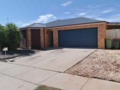 7 Pryor St Echuca VIC 3564 Family Living on the Park This perfectly presented family home offers a fantastic opportunity for it's next potential owner. The home offers 2 living rooms, well appointed kitchen and dining area that flows into an undercover entertaining space. The huge backyard is fully fenced with a large garden shed and easy to maintain lawn. As an added incentive, located directly out the front is a very well maintained park with playground for the kids. From the growing family to the potential investor, this property is the right one for you! Prior Offers Invited Property Snapshot Property Type: House Construction: Brick Veneer Land Area: 683 m2 Features: Built-In-Robes Close to schools Close to Transport Dishwasher Ducted Heating Ensuite Established Gardens Family Room Fenced Back Yard Formal Lounge Garden Shed Gas Internal Access via Garage Remote Control Garaging Security Screens Storage Undercover Entertainment Area Walk-In-Robes