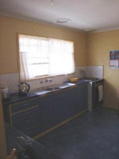 10 Petersen St Lakes Entrance VIC 3909 $195,000 Petersen Street On a budget, but looking to expand your portfolio or finding your very own piece of property, look no further. This 3 bedroom 1 bathroom solid brick home could be perfect. Currently rented at $195 per week, located just off Myer Street at the top of the hill, its close to the town and shops. Enquire today. Other features: Built-In Wardrobes,Close to Schools,Close to Shops,Close to Transport,Garden Property Details Elders Property ID: 9405637 3 bedrooms 1 bathrooms 3 car parks Land Area 578.2 square metres Car Parks: 2 Single carport