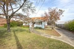 13 Batman St Aberfeldie VIC 3040 $2,000,000 - $2,200,000 Town Planning Approved For Six Townhouses What an impressive opportunity with this supersized allotment that is offered with the convenience of town planning approval. Plans highlight a mix of 2 and 3 bedroom designs with single and double garages. The delightful position with easy access to the Maribyrnong River parkland is complimented by the surrounding choice of all amenities. If you value location and potential this is a winning combination that should be not be missed. Features Workshop Reverse Cycle Air Con Fully Fenced Gas Heating Alarm System Air Conditioning Price Guide: $2,000,000 - $2,200,000 | Land: 1,318 sqm approx | Type: House | ID #533733