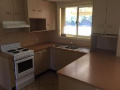 6 Echuca Pl Cowra NSW 2794 $259,000 Family home on 1,367m2 block Proudly presented single level 3 bedroom family home basks in north to rear sunlight to reveal a low maintenance design resting on a large 1,367sqm parcel. Parklands nextdoor and near to schools, this will be perfect for families. Features Include: Set in a quiet family friendly cul de sac Open plan living/lounge and casual dining area Sunlit backyard and gardens surrounded by vast level lawns Comfortably scaled bedrooms all with built in robes Large bathroom showcases separate bath and shower Covered Barbeque area, great for entertaining Single lock-up garage & vehicular access to backyard Conveniently set moments to local bus services and schools The large block has an abundance of usable space ideal for kids or pets. This home won't stay on the market for long so an inspection is an absolute must. Property Snapshot Property Type: House Aspect Views: north Construction: Brick Veneer Zoning: Residential 2(a) House Size: 105.00 m2 Land Area: 1,385 m2 Features: Balcony Built-In-Robes Close to schools Close to Transport Established Gardens Fenced Yard Formal Lounge Open Living Town Sewer System Town Water