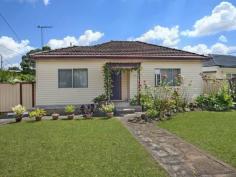 78 Oxford St Smithfield NSW 2164 $679,950 R3 ZONING - CORNER BLOCK Situated close to all amenities is this well looked after 3 bedroom fibro home. Suitable for the investor, first home owner or even the builder. Featuring: - Good size rooms all with built ins - Spacious lounge room with timber flooring - Modern kitchen & High ceilings - Air conditioning throughout - Approx 563 sqm block giving you plenty of onsite and street parking Owner relocating and would like a sale. Call today to book an appointment Property Snapshot Property Type: House Land Area: 563 m2