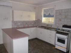 14 Gregor St Whyalla Norrie SA 5608 $120,000 Upgraded maisonette in sort after area Property ID: 9417227 Two carpeted bedrooms with ceiling fans, third bedroom has been arched to make a formal dining room. Air conditioner and wood heater in lounge Modern kitchen with gas stove Aluminium windows Carport behind driveway gates large rear yard with garden shed Close to Long Street school Previously rented at $200 per week