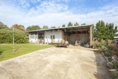 13 Batman St Aberfeldie VIC 3040 $2,000,000 - $2,200,000 Town Planning Approved For Six Townhouses What an impressive opportunity with this supersized allotment that is offered with the convenience of town planning approval. Plans highlight a mix of 2 and 3 bedroom designs with single and double garages. The delightful position with easy access to the Maribyrnong River parkland is complimented by the surrounding choice of all amenities. If you value location and potential this is a winning combination that should be not be missed. Features Workshop Reverse Cycle Air Con Fully Fenced Gas Heating Alarm System Air Conditioning Price Guide: $2,000,000 - $2,200,000 | Land: 1,318 sqm approx | Type: House | ID #533733