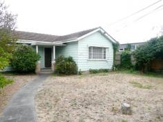 156 Fortescue Ave Seaford VIC 3198 $250 wk Older Style 2 Bedroom Home Set on a corner block this older style 2 bedroom weatherboard home has new floor coverings, kitchen with electric stove, separate meals, separate bathroom, toilet and laundry. This property is only a short walk to beach, Safeway, Kananook railway station and the bus passes the front door. Please note that advertised inspections are subject to change or cancellation without prior notice. All inspections are strictly for 10 minutes only unless otherwise specified. Inspection of property is required prior to application being processed. Property Snapshot Property Type: House Lease Type: Lease Date Available: 06/08/2016 Pets: No Features: Gas Heating