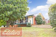 16 Gibson St Silverdale NSW 2752 $549,000 - $599,000 FEELS LIKE HOME Situated on a 1010sqm corner block, this 3 bedroom home is a great opportunity for first home buyers and investors alike. Features include; • 3 bedrooms with built-ins and ceiling fans • Renovated kitchen • Renovated bathroom • Ducted air conditioning • Double lock up carport • Side access • Undercover entertaining area • Corner block Other features: Built-In Wardrobes,Close to Schools,Close to Shops,Close to Transport,Garden Elders Property ID: 9965559 3 bedrooms 1 bathrooms 2 car parks Land Area 1010 square metres Double carport Air Conditioning
