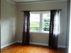 1/33 Byron Street Coogee NSW 2034 $510 Inspection - Wednesday 14 September 2016 Between 5.00 - 5.15 Pm! Within minutes walk to Coogee Beach is this light filled Art Deco apartment. Offering; - Open plan living with separate dining room - Modern kitchen with gas cooking - Modern sparkling white bathroom with bath - Spacious main bedroom with floor to ceiling built inn robe. - Small 2nd bedroom would be ideal for single bed or study - polished floors throughout - Communal laundry room with space for own machine and clothes lines - Security building Easy walk to Coogee Beach, cafes and restaurants, schools and public transport direct to CBD. Available 5/10/16