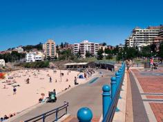 1/33 Byron Street Coogee NSW 2034 $510 Inspection - Wednesday 14 September 2016 Between 5.00 - 5.15 Pm! Within minutes walk to Coogee Beach is this light filled Art Deco apartment. Offering; - Open plan living with separate dining room - Modern kitchen with gas cooking - Modern sparkling white bathroom with bath - Spacious main bedroom with floor to ceiling built inn robe. - Small 2nd bedroom would be ideal for single bed or study - polished floors throughout - Communal laundry room with space for own machine and clothes lines - Security building Easy walk to Coogee Beach, cafes and restaurants, schools and public transport direct to CBD. Available 5/10/16