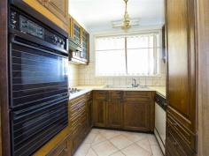3 Sykes Pl Colyton NSW 2760 $380 Open House Monday 31/11/16 @ 4.30 to 4.45 Pm or Call Now for an Appointment! 4 bedroom home with built in wardrobes to 3 rooms, ceiling fans to 2 rooms, lounge room with air conditioning, dining off kitchen, tiled living areas & carpet to bedrooms, bathroom with separate toilet, internal laundry, double length carport, undercover entertaining area, garden shed. Granny flat at rear leased & yard fenced separately.