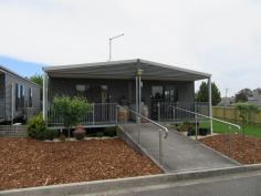1/70 Shaw St Beaconsfield TAS 7270 $240 Modern in central location ! This modern 2 bedroom unit is located centrally in Beaconsfield and within easy walking distance to local shops, doctor and chemist. Featuring built-in wardrobes in both bedrooms, heat pump and small front balcony. The weekly rent includes your electricity consumption and the grounds are maintained for you. AVAILABLE NOW, 6/12 MONTH LEASE, SORRY NOT SUITABLE FOR PETS General Features Property Type: Semi Detached Bedrooms: 2 Bathrooms: 1