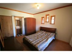 6 George Street Vale Park SA 5081 $450 FURNISHED BEAUTY! Open Wednesday 2nd of November at 4.45pm for 15 mins This central 4 bedroom furnished home wont last long!. Open plan kitchen and dining area with breakfast bar. Ample storage as well as counter space within the kitchen. Dining / lounge room flows through to a large pergola area for entertaining all year round. 4 good sized bedrooms, master with ensuite. Large separate lounge room to entertain or relax. Large grassed area at the rear of the home, with garden shed and separate undercover garage. Large amount of off street parking with approximately 3 car undercover and 2 more off street! Walking distance from Vale Park primary ,Marden Shopping Centre and public transport through the the CBD. The successful applicant will also be required to pay all water usage and supply charges. To register your interest, please send an e-mail with your contact details to: aurbancic.stpeters@ljh.com.au Property Snapshot Property Type: House Lease Type: Lease Date Available: Now Pets: No Features: Garage