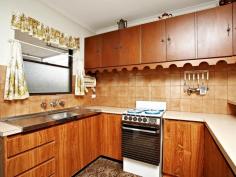 1/22 Strangways Avenue Hayborough SA 5211 $190 PW Corner Unit/Walk to Beach House - Property ID: 900981 Only a couple of streets from the popular Dump Beach. A great place to swim and surf. Situated on a corner site in a group of three. Lounge/Dining and spacious kitchen with plenty of cupboard space. Three good size bedrooms. Main bathroom combined with the laundry. Single carport with small garden shed.