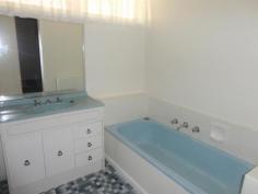 12 Charlotte St Clayton VIC 3169 $395 Desirable Home Near All Amenties! Inspection Times: Sat 18/02/2017 10:00 AM to 10:15 AM Step into this freshly painted, neat home featuring a generous kitchen with electric cooking, a formal lounge and dining room leading to an outdoor entertaining area with mature and tidy gardens adding to its appeal. Comprising two great-sized bedrooms both with BIR, central bathroom, gas heating in lounge room, security shutters throughout for safety and a double car garage. Situated nearby Clayton & Clarinda Shopping, and merely a short stroll to bus stops, park lands and great schools. PROPERTY DETAILS $395 ID: 394334 Available: Now Pets Allowed: No