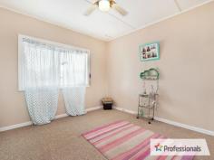11 Derek St West Busselton WA 6280 $519,000 The Perfect Holiday Home or Investment House - Property ID: 914048 This well positioned 3x1 has endless options! Use as your own personal holiday home, place a full time tenant in and generate some cash flow or renovate in to your dream home. Set on 757m2 it offers plenty of room to extend and add the large dream shed. Positioned in the prestigious 'West Busselton' beachside only a short troll to the magnificent Geographe Beaches Features Include -3 bed, 1 bath -Large 757m2 block -Timber flooring throughout -Electric HWS -Revere cycle air-conditioning -Less than 500m to the beach and boat ramp Features Land Size Approx. - 757 m2