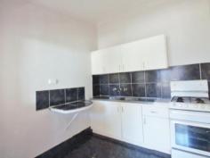 50 Albion St Harris Park NSW 2150 $380 CBD Location & Refreshed Interiors Positioned in a highly sought after Parramatta City fringe location and vibrant Harris Park central business district. This recently refreshed 2 bedroom cottage is an ideal home for a young family, just a short stroll to Parramatta CBD, local schools & shopping, fast city trains and sophisticated dining and entertainment venues at the doorstep. It features: - Freshly painted & polished floorboards throughout - High ornate ceilings - North facing formal lounge room - Separate gas kitchen - Bathroom with corner spa bathtub - Internal laundry & 2nd toilet - Off-street parking with rear lane access