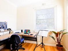 10/32 Curlewis Street Bondi Beach NSW 2026 $680 Weekly Freshly Painted Throughout | Open Inspection - Thursday 09/02/2017 from 3.30 - 3.45 Pm! Conveniently located is this North facing top floor Art Deco apartment featuring; - Two good sized bedrooms main with built-in robe - Modern kitchen with plenty of cupboard space - Well maintained bathroom - laundry facilities in the kitchen - Security building - Sun filled balcony capturing the north/west sun - Freshly Painted throughout Positioned within only moments to public transport, cafes, Restaurants and Bondi Beach. Available 11/2/17