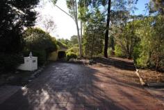 22 Deering Cres Banksia Park SA 5091 $455 per week 4 Bedroom Family Home! Property ID: 6778728 Features 4 large bedrooms main with ensuite. Large lounge, stunning kitchen. 2nd living room which leads to the leafy garden. Loads of parking – Double Garage. This home is a MUST to inspect! 12 month Lease Air- Conditioning This property is upgraded.