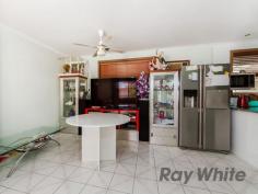 5/30 Shirley Street St Albans VIC 3021 First Home Buyers and Investors Take Note Set in a highly sought after blue chip location, this immaculate unit offers all the right ingredients for a great investment. On display are 2 spacious bedrooms with built in robes, generous lounge with adjoining meals area, kitchen, laundry, low maintenance garden. Other features include large garage, courtyard and much more This property will sell fast and don't miss out on the opportunity for a low maintenance lifestyle