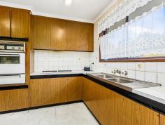 1/6 Devon Street, Box Hill South, VIC 3128 5 The perfect first home or downsizer, in one of the most beautiful streets in Box Hill South. The choice is yours to move straight in or perhaps renovate or update this original 2 bedroom villa with spacious dining and lounge, kitchen and meals area, separate laundry, toilet, bath and single garage in a select group of only 5 homes. Located in this highly sought after area, walking distance to Roberts McCubbin Primary, Box Hill High and Kingswood College, only moments to PLC, Deakin University, Box Hill Golf Course, Station Street shops, Aldi, Box Hill Central, public transport and of course the wonderful 50 Birds Cafe. Inspection is a must.