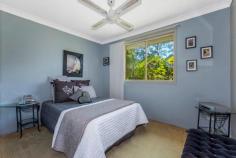 2/907 The Scenic Road, Kincumber, NSW 2251 $465,000 - $510,000 Great 3 bedroom duplex with private rear low maintenance courtyard for entertaining. This is a fantastic opportunity for downsizers, first home buyers or investors. Located nearby is Kincumber Shopping Village and the beaches of Avoca & Copacabana are approx 10-15 minutes away with your coastal lifestyle and future waiting. The duplex is self managed. Local primary and high schools are within 10 minutes drive. Features Air Conditioning Built In Robes 3 Phase Power Close To Schools Close To Shops