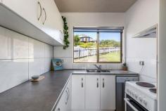 4/51 ARMSTRONG AVENUE GERRINGONG NSW 2534 $535,000 Price Reduction! - Stylish Villa in Great Location Situated between the town and the ocean this recently renovated villa would be ideally suited to first home buyers wanting to live in the sought after Gerringong area or alternatively would be a good investment opportunity. It is situated in a quiet area with no through road. The main bedroom is north facing as is the living area which opens onto a small sunny balcony. With views to the mountains and ocean, this light filled villa will appeal to many.
