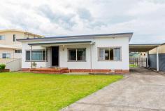 71 Comarong Street Greenwell Point NSW 2540 Whether you're a renovator, holiday maker or a first home buyer this property is for you. This Beautiful 3 Bedroom 2 Bathroom fibro house is perfect for any situation. Located in the gorgeous coastal fishing town of Greenwell Point and only a 225 metre walk to the waters edge this home is awaiting you inspiration. Property will be sold Fully Furnished as a walk in/walk out situation. With the home going to Auction on February 6th this home won't last long, call Craig Hadfield today on 0401 088 137. FEATURES: Formal Lounge Garden Secure Parking Separate Dining.