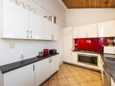 31 Murray Waters Blvd South Yunderup WA 6208 $495,000 * Ultra high timber lined ceilings throughout the massive open plan kitchen / family area. * Fully renovated kitchen. * 3 large bedrooms, 2 bathrooms & 3 wc's, air-conditioning, unrestricted side access through to the yard with loads of room for a farmer's shed & store all the toys. * Launch your boat at one of the three boat ramps close by and enjoy a day on the water cruising the Murray River. * Only a short stroll to beautiful waterfront parklands and the local Canal shop at the end of the street.