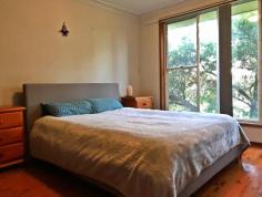 19 Simpson Terrace Singleton NSW 2330 $325,000 This delightful three bedroom home is perfectly positioned on a 802 square metre (approx) block in Darlington Estate. - 3 good sized bedrooms, two with built-in wardrobes - Tidy bathroom includes shower, bathtub and separate toilet - Light and airy lounge room overlooking front garden - Combined kitchen and dining rooms - Split system air conditioning provides all year comfort to living areas - Separate laundry with external access - Single lock up garage with off street parking - Spacious fenced back yard with plenty of room for a pool, storage or trampoline - Currently renting for $300 per week rent on a continuation agreement