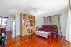 107 Pareena Cres Mansfield QLD 4122 Great Three bedroom Family home Extra utility rooms downstairs Small kitchenette downstairs Great deck to rear of property Polished timber floors upstairs Modern kitchen with gas cooktop[ Three air con units to property Ceiling fan to lounge New paint throughout upstairs Solar electricity to roof Easy 300 Meters to City Bus 180/185 Short Walk to Primary school 700M Easy access ( Bus or drive) to Mansfield High school Easy 20 Min access to Brisbane City.