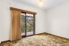 6 Keats Street Burwood East VIC 3151 $1,000,000 - $1,100,000 This Italian inspired, solid, Architect designed home is immaculately presented and offers two spacious levels. The home boasts formal lounge room and dining area, open plan living/casual meals zone with high ceilings, separate kitchen and sitting room/retreat that extends onto a spacious full width balcony. The master suite is complete with ensuite and there is a further 3 bedrooms, main bathroom and an alfresco entertaining space that spills onto established gardens. Features heating/cooling, plenty of storage, gardeners' shed and internal access from the double garage. Just a stroll to transport and Burwood One Shopping Centre and walk to playground, restaurants and is close to Deakin University, PLC and the brand new development currently under construction “Burwood Brickworks”.