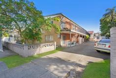 4/5 North Street Southport QLD 4215 $225,000 This two bedroom ground floor apartment is perfectly located a stones throw to the Broadwater and in walking distance to Southport CBD, cafes, shops, schools, restaurants. This well presented, 2 bedroom unit would suit a first home buyer or an investor looking for a solid return in a great area. Located in a small walk up complex of only 8 units with low body corporate. Features include: 2 Bedroom 1 Bathroom Open plan living / kitchen Car space Rented at $300 per week Vacant possession available on request Bus station at the front of complex 100 meters to Broadwater 450 meters to Southport CBD 1km to Australia fair 1km to Chirn Park shops, cafes & restaurants Perfect central location Future redevelopment opportunity..