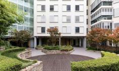 224/50 McLachlan Avenue Darlinghurst NSW 2010 Evoking a resort style ambience over manicured garden grounds, this third floor apartment reveals an open concept design with only the finest of contemporary inclusions. This immaculate residence enjoys a heightened sense of seclusion in a prized cosmopolitan hub, metres from Rushcutters Bay Park. + Privately elevated in the esteemed Advanx residential complex + Spacious open concept interior with combined living/dining + All-weather entertaining balcony with bi-fold window shutters + Gourmet Miele kitchen boasts timber cabinetry and gas cooking + Concealed study/office enclave complete with custom joinery + Main bedroom features walk through robe, full marble ensuite + Exquisite marble finished bathrooms with high end fittings + Ducted air conditioning, video intercom, internal laundry + Single secure car space plus access to a private storage cage + Easy stroll to a range of shops, cafés, restaurants, bus/rail..