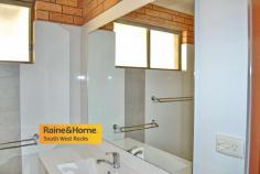1/4 ROY SANDERS PLACE SOUTH WEST ROCKS NSW 2431 $355,000 Renovated two bedroom villa located within an easy walk to Back Creek and Town Centre. Has a garage, carport, rear undercover outdoor area, air-conditioned and only recently renovated. Currently under lease to great tenants at $320.00 per week. This villa is in a great location.