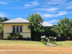 26 Barron Street Boyup Brook WA 6244 $250,000 This 3 bedroom 2 bathroom home on a huge 1364m2 block with rear access is centrally located to shops and schools. The main living area is very spacious with a tile fire and reverse cycle air conditioning. The main bedroom has its own ensuite and walk-in robe. The kitchen will suit the chef in the family with ample cupboard space, gas cook top and separate electric oven and grill. To the rear of the property is an undercover entertaining area to enjoy with family and friends, low maintenance yard and large open front workshop. For more information or to view please contact Lisa Freer on 0429 111 848 as the property is currently tenanted and bookings are required.