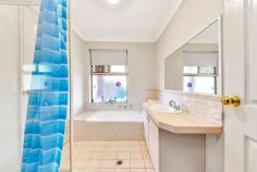 Unit 5/20 N Yunderup Rd North Yunderup WA 6208 $229,000 * A roadside 3 bedroom, 1 bathroom semi ensuite unit in a complex of 8. * Open plan kitchen/dining/living zone, large courtyard & secure parking for 1 vehicle & room for a small boat or trailer. * The Murray River Boat ramp is only meters away with a cafe next door, perfect for your morning coffee & take away meal.
