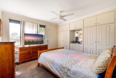71 Keelendi Road Bellbird Heights NSW 2325 $495,000 to $540,000 – This lovely 3 bedroom home, set on 1012m2, offers the perfect opportunity to all buyers, whether you are looking to get the foot in the door or looking to invest, this is a must to inspect – Main bedroom offering a modern ensuite, built-in wardrobes and ceiling fan, another bedroom also has access directly to main bathroom – Large living space with plush carpet, serviced by combustion fire and ceiling fan – Updated kitchen with modern appliances and timber laminate flooring – The bathroom provides separate bath and shower – Outside the covered deck area is the place for entertainers, overlooking the lush yard space with a great outlook – Large powered double garage + carport are supplemented by the full concrete driveway..