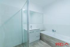7 / 6 Ainslie Place Tamworth NSW 2340 $465,000 Located in a quiet cul de sac, in a gated community you will find Zahra Estate. This brand new 3 bedroom home has much to offer including master bedroom, walk in robe and ensuite, remaining 2 bedrooms with built ins, large double lock up garage, separate laundry, main bathroom with bathtub and separate toilet. SMW locally built kitchen with stone bench tops, LED down lights through out, ducted reverse cycle air conditioning, 2.55 meter high ceilings, alfresco area and much more.