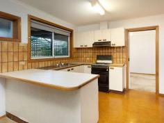 12 Sinnett Ct West Wodonga VIC 3690 $330,000 If you’re willing to roll up your sleeves, apply some muscle and call in a favour from your tradie mates, this could be your ideal project. With some thorough grit and determination and the ability to show this home the time and attention it needs, this could be an absolute gem! Needing a fairly decent overhaul, this home has had a building report that deems this home very structurally sound and with a new kitchen, floor coverings and window furnishings throughout, plus some plaster and paint work, this brick veneer property has incredible potential. - Three bedrooms all with robes and master with en-suite, - Large front lounge room with an room for dining or study, - Open plan kitchen and family room with direct access to a rear pergola, - Full functional bathroom with separate toilet and full laundry, - Double carport, single lock up garage and side carport will accommodate 4 vehicles, - Secure yard with garden shed, vegetable patches and plenty of room to improve the pergola area - Solar panel system. Close to Catholic College, Birralee Shopping precinct and Raiders Sporting ground, this property is positioned perfectly for your convenience.