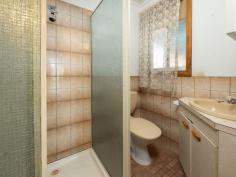 12 Sinnett Ct West Wodonga VIC 3690 $330,000 If you’re willing to roll up your sleeves, apply some muscle and call in a favour from your tradie mates, this could be your ideal project. With some thorough grit and determination and the ability to show this home the time and attention it needs, this could be an absolute gem! Needing a fairly decent overhaul, this home has had a building report that deems this home very structurally sound and with a new kitchen, floor coverings and window furnishings throughout, plus some plaster and paint work, this brick veneer property has incredible potential. - Three bedrooms all with robes and master with en-suite, - Large front lounge room with an room for dining or study, - Open plan kitchen and family room with direct access to a rear pergola, - Full functional bathroom with separate toilet and full laundry, - Double carport, single lock up garage and side carport will accommodate 4 vehicles, - Secure yard with garden shed, vegetable patches and plenty of room to improve the pergola area - Solar panel system. Close to Catholic College, Birralee Shopping precinct and Raiders Sporting ground, this property is positioned perfectly for your convenience.