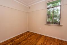 4 Petra Avenu Tamworth NSW 2340 $275,000 Are you looking for a wonderful opportunity to enter the Tamworth property market? Then we have the perfect property for you. A tidy 3 bedroom, 1 bathroom home with built in wardrobes in all the bedrooms along with a ceiling fan in the master. Separate living and dining spaces, with polished timber floors throughout. A fantastic investment opportunity. Current rental appraisal $310-$330pw.