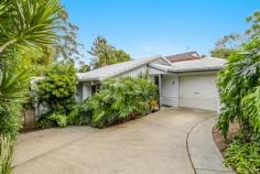 37 Rainforest Way Lennox Head NSW 2478 $1,175,000-$1,225,000 Looking for a little space around you ? If so this property will certainly appeal as it is set on a generous 969m2 block offering the potential for future expansion (STCA). The home has an appealing split-level design highlighted by the large lounge room with cooling raked ceilings. A feature of the property is the lovely veranda which overlooks the established gardens making it the ideal position to relax and enjoy the leafy and peaceful surrounds. There is the convenience of being only a 5 minute drive from the Epiq Marketplace shopping centre and the cafes and beach in the Lennox village. – Bamboo flooring – Private garden setting. – Extensive veranda – Spacious bathroom.