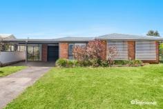 81 Catherine Crescent Ballina NSW 2478 $800,000 - $850,000 This property is conveniently located close to Ballina’s major shopping centres and gives first home buyers and investors an ideal opportunity to secure a great value home on the Ballina Island. There is plenty of space in the open plan living areas with a lounge, dining and separate family room with the indoor flowing seamlessly to the large covered outdoor entertaining area. The property is being sold to finalise an Estate so don’t miss seeing this one. • Good size inground pool with sun shade area • Great block of land being 786m2 • Lock up garage plus a double carport • Two toilets