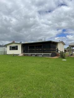 18 Obley St Yeoval NSW 2868 $435,000 This beautiful home is not what you expect looking at it from the outside. It is roomy and has many features set on a large 2023 M2 block o 3 Bedrooms, 2 with large built-in robes and all with ceiling fans. Two of the bedrooms have split systems o Formal lounge o Large Family room with a split system and ceiling fan. Picture window overlooking back yard and double glass sliding doors to the back deck o The kitchen features an oven with a real grill, 2 door dishwasher, large storage drawers, microwave nook, ceiling fan, ceiling exhaust, and a range hood o The dining room is off to the side of the kitchen with polished timber floors o 3-way bathroom with large vanity, deep bath, shower stall, and Toilet o Carpet in Bedrooms and formal lounge and Family room o The back deck is the feature of this property with ceiling fans and plenty of room to party. o Garage with electricity, room for 2 small cars lengthwise and a carport. o Two large water tanks