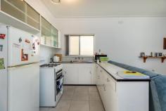 359 Tarakan Ave North Albury NSW 2640 $179,000 Freshly painted, tiled flooring, bright northernly aspect and ready to move into prior to Christmas. The one large bedroom offers a surprizing amount of room which includes a full-length wall of built-in robes. There is a tiled loungeroom, gas heater and ducted cooling throughout. An original yet practical kitchen with a gas upright stove. The home also features a separate bathroom, separate laundry and toilet. This end home unit takes advantage of the space which includes an outdoor area to relax and a big advantage, the double length carport, which is a nice addition to the norm. Walk to the local Mate St shopping strip which includes takeaways, Chemist, newsagency and a variety specialised shops or walk a little further around the corner to Lavington Shopping Centre & transport without even needing to use the petrol in your car/s!!